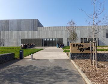 Agrandir l'image - fenêtre modale - Entrée du Pôle Agglo21 vu de l'extérieur