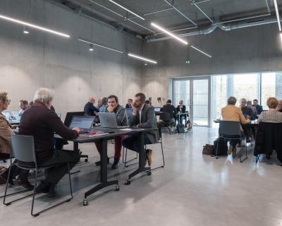 Agrandir l'image - fenêtre modale - Réunion au Pôle Agglo21