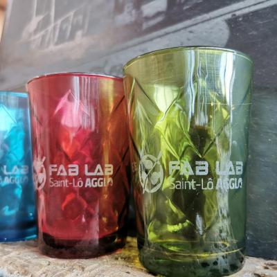 Agrandir l'image - fenêtre modale - Gravures sur des verres réalisées par le Fablab